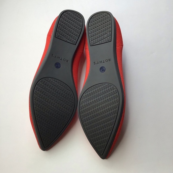 Rothy’s The Point in Red Size 6. - Picture 8 of 8